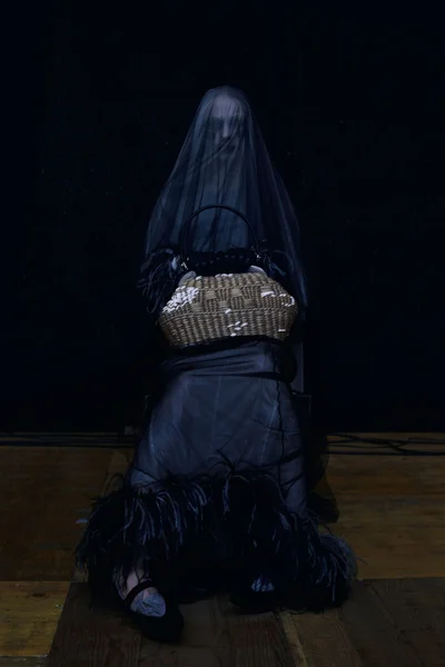 Look 32